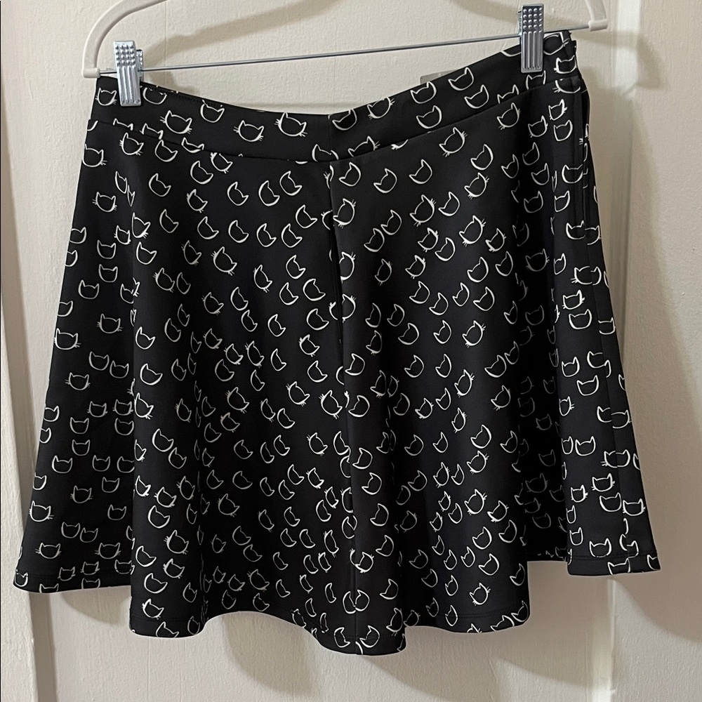 Hot Topic Black Cat Print Skater Skirt
